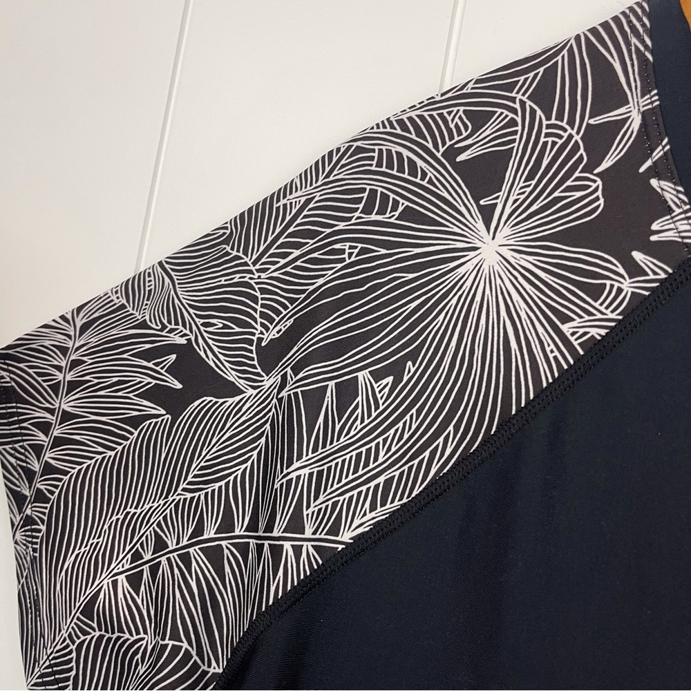Prana Edge Wave SS Sun Top Black Fronds Color-Block Women’s Size M - Picture 4 of 8
